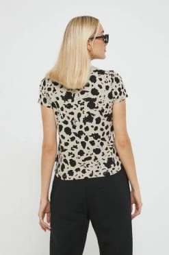 Γυναικεία Κοντομάνικο Βαμβακερό μπλουζάκι Vans μπεζ 10 Γυναικεία Κοντομάνικο Βαμβακερό μπλουζάκι Vans μπεζ -Vans Κατάστημα unnamed file 1618