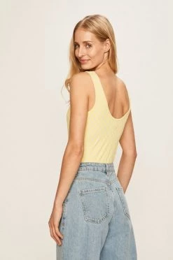 Γυναικεία Αμάνικος Vans - Top κίτρινο 10 Γυναικεία Αμάνικος Vans - Top κίτρινο -Vans Κατάστημα unnamed file 2632